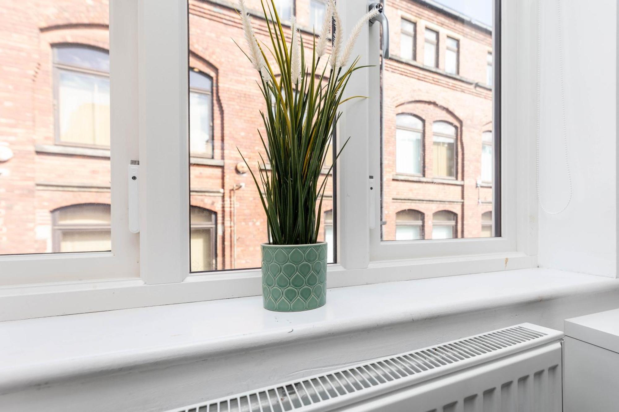 Appartement 2 Bedroom Centre House With Ensuite Next To Music Arena *