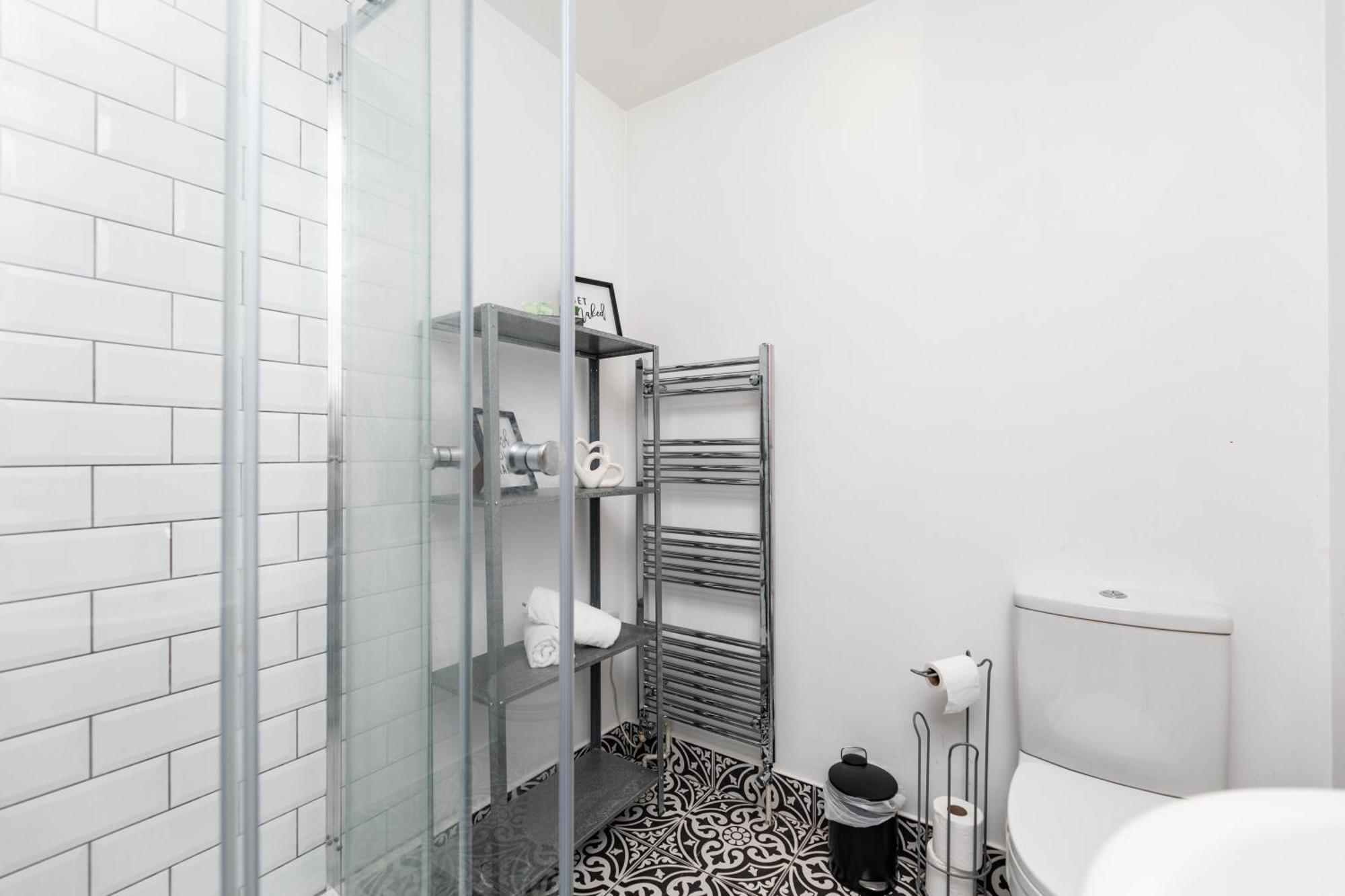 2 Bedroom Centre House With Ensuite Next To Music Arena Appartement *